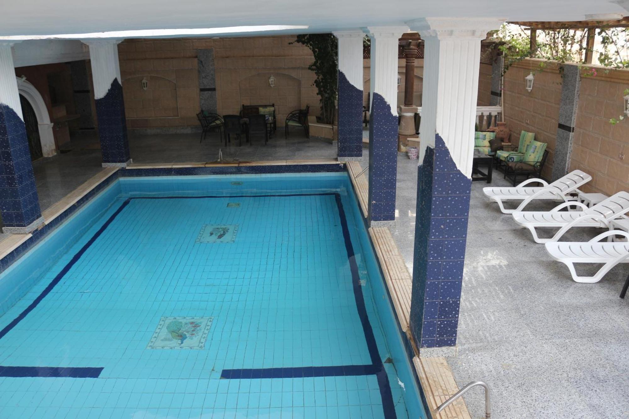 Pyramita Hotel Ghatati Exteriör bild
